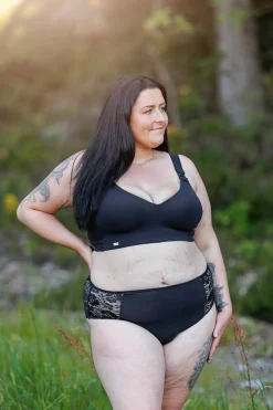 Abby Amme-BH Small Cup - Black Onyx*Careless Hot