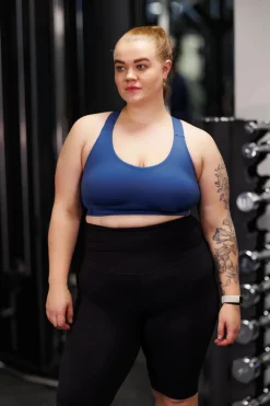 Active scrunch shape midi biker shorts - Black*Careless Hot