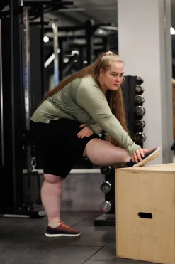 Active scrunch shape midi biker shorts - Black*Careless Hot