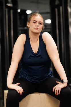 Active top -*Careless Hot