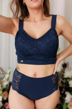 Aline Flower Big Cup BH - Mørk blå*Careless Fashion