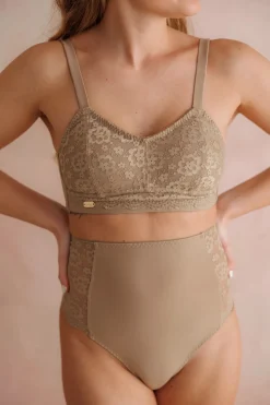 Aline Flower Bra Small Cup -*Careless Sale