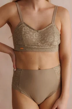 Aline Flower Bra Small Cup -*Careless Sale