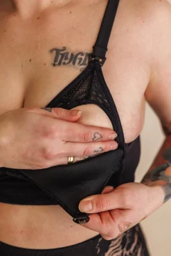 Alma Amme-BH Small Cup - Black Onyx*Careless Online