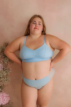 Amalie String -*Careless Outlet