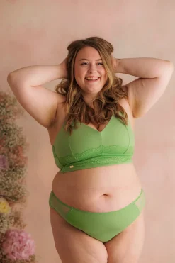 Amalie String -*Careless Discount