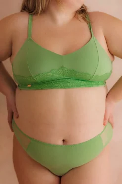 Amalie String -*Careless Discount