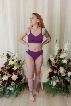 Amalie String -*Careless Hot