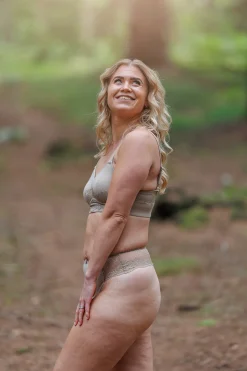 Amalie String -*Careless Discount