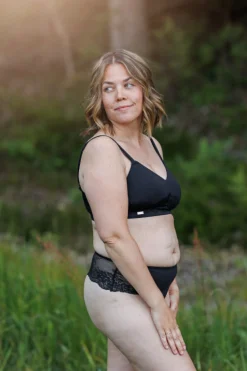 Amalie String*Careless Sale