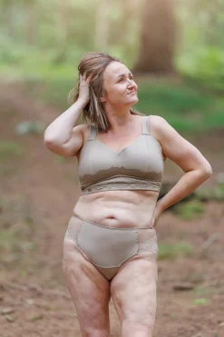 Amanda Basic Bra Big Cup -*Careless Hot