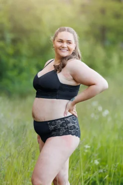 Amanda Basic Bra Small Cup -*Careless New