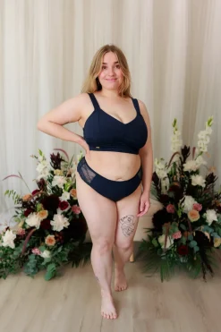 Amanda Big Cup BH - Mørk blå*Careless Hot