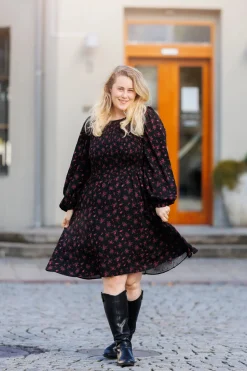 Anna kjole -*Careless Online