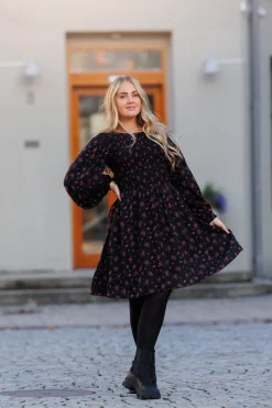 Anna kjole -*Careless Online