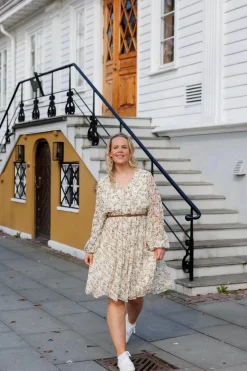 Bianca kjole -*Careless Outlet