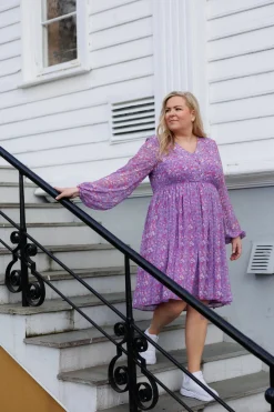 Bianca kjole -*Careless Best