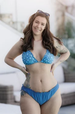 Cuba Ruffles bikinitopp - Mørkeblå - Daisy*Careless Hot