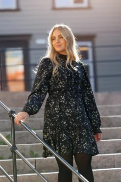 Julia kjole -*Careless Clearance