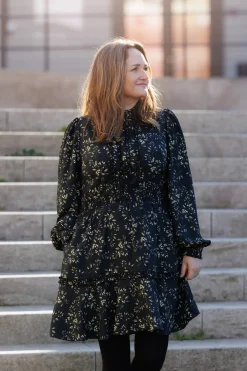 Julia kjole -*Careless Clearance