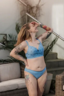 Ruffles Bikinitruse -*Careless Hot