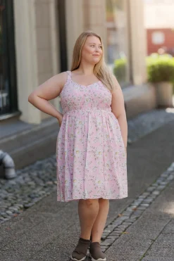 Vera Kjole -*Careless Sale